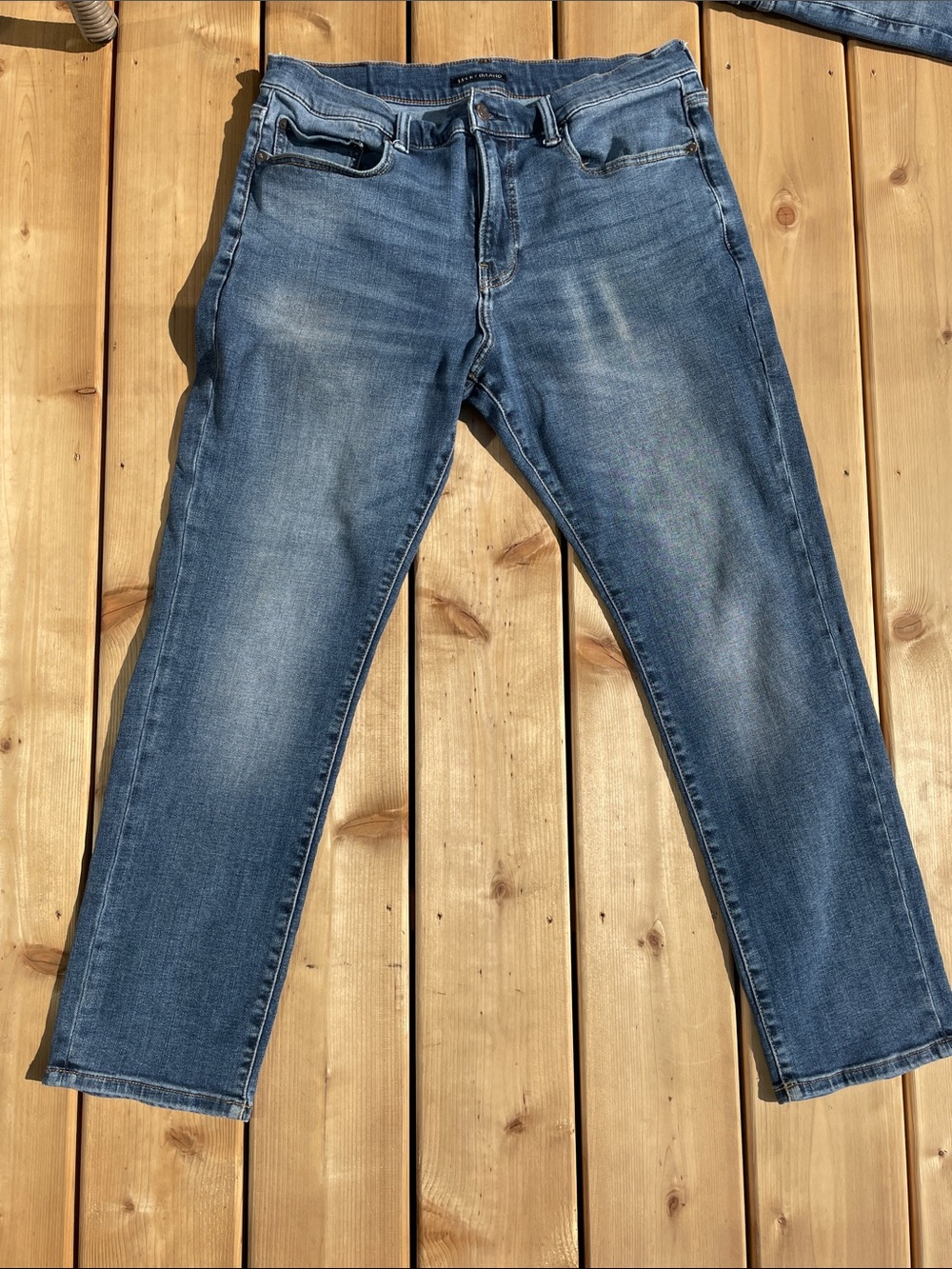 Lucky Brand Men's Slim Straight Jeans in Light Blue Wash